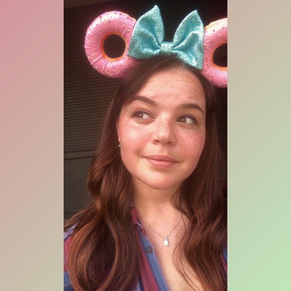 Meet your Posher, Genavieve - Picture 1 of 1